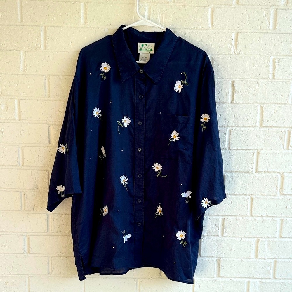 The Quacker Factory Navy Blue 1/2 Sleeve Button up Shirt embroidered daisies 2X